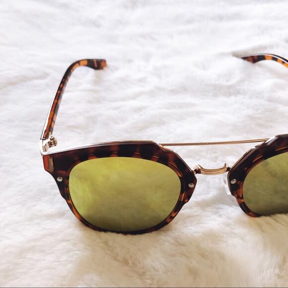 Taylor Tortoise Brown Brow Bar Sunglasses - Picture 3 of 10